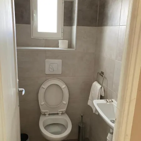 Duplex 4 Personnes Clim Wifi Parking Lägenhet Partinello