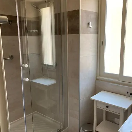 Duplex 4 Personnes Clim Wifi Parking Lägenhet