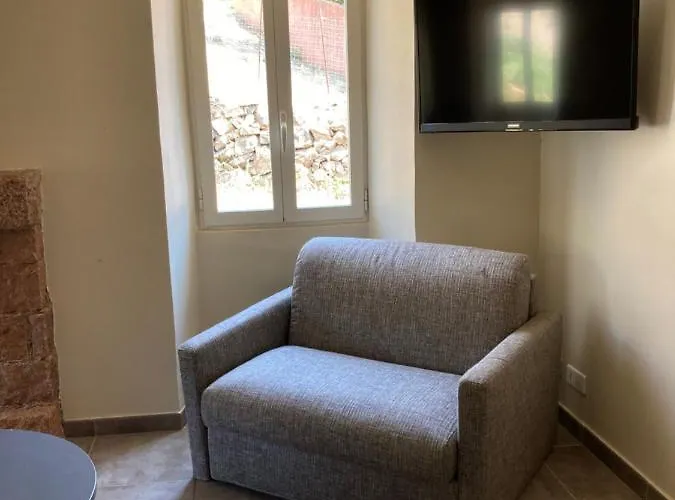 Duplex 4 Personnes Clim Wifi Parking דירה