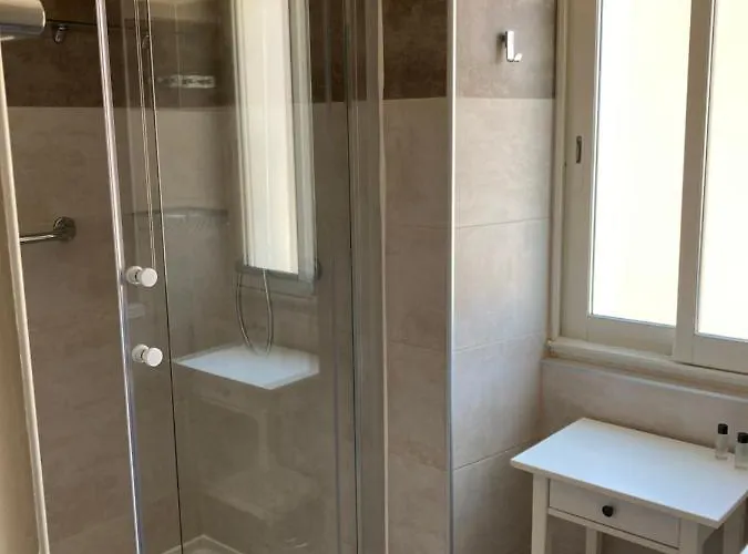 Duplex 4 Personnes Clim Wifi Parking דירה